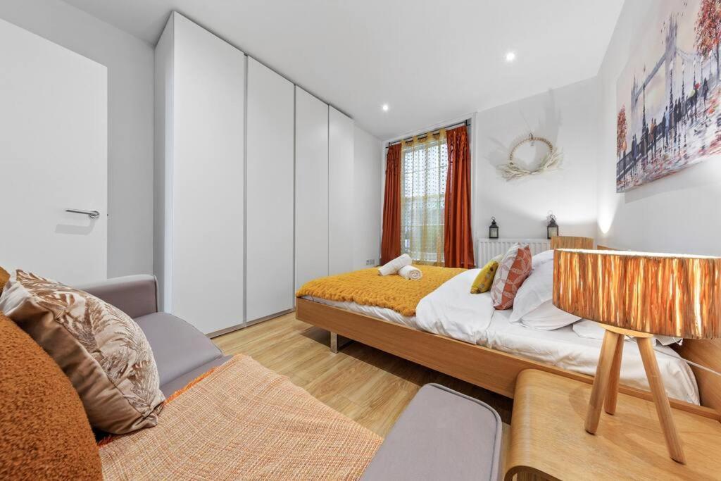 3 Bedroom Flat In Haymarket London Sleeps 14 Hy1 Exterior photo