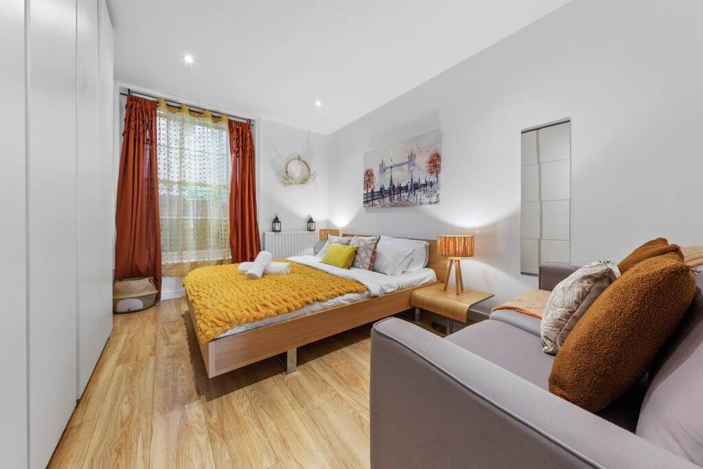 3 Bedroom Flat In Haymarket London Sleeps 14 Hy1 Exterior photo